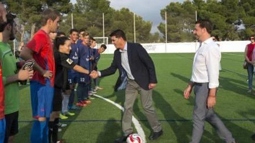 El presidente de la Diputación, Jorge Rodríguez, y el alcalde de la Font de la Figuera, Vicent Muñoz, en la inauguración.