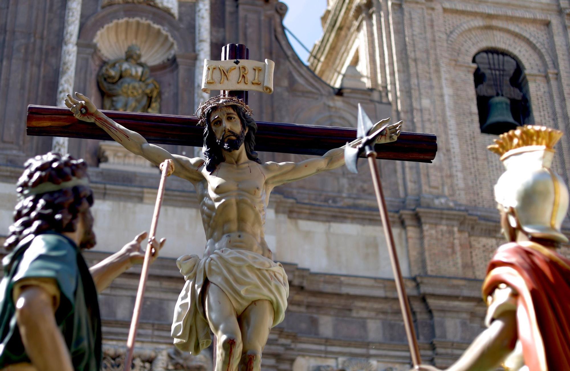 En imágenes | Procesiones del Viernes Santo en Zaragoza