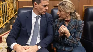 Moncloa da por cerrada la crisis por el salario mínimo y reta a Sumar a hacer pinza con el PP en el Congreso