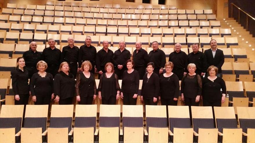 El Coro de la Sociedad Artístico Musical brilla en la Sala Mozart