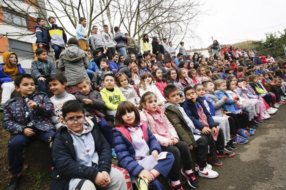 Día de la Paz en los colegios avilesinos.