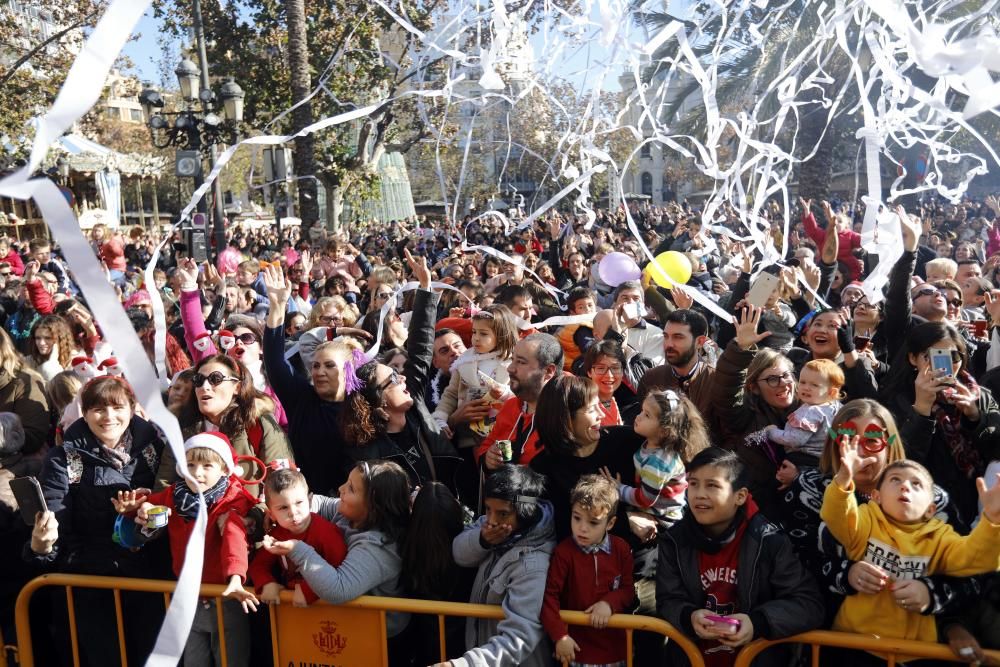 Así ha sido la Nochevieja infantil en la plaza del Ayuntamiento de València