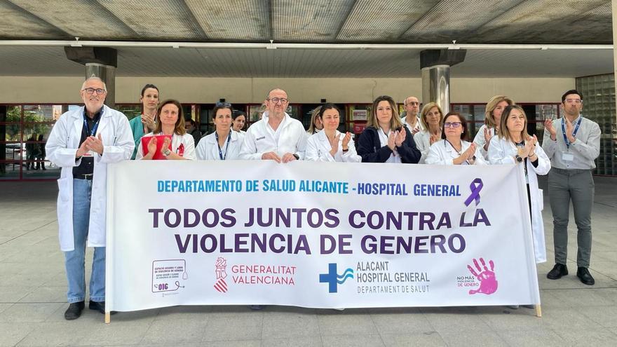 Sanitarios de Alicante contra los crímenes machistas