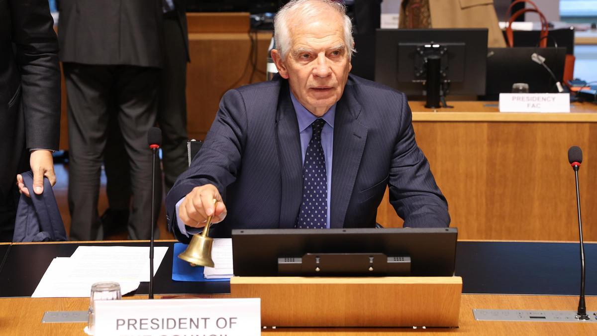 El jefe de la diplomacia de la UE, Josep Borrell, durante la apertura del Consejo de Ministros de Exteriores, este lunes en Luxemburgo.