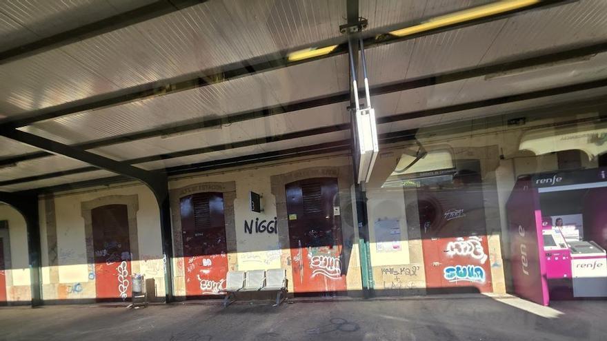 Malestar por el estado de las estaciones de tren de Pontecesures y Catoira