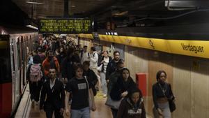 Unes obres al metro de Barcelona tallaran la L4 i la L11 durant tot juliol i agost