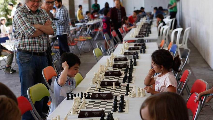 Torneo de ajedrez para niños en la Laboral