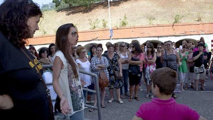 Las «mujeres mineras», durante la reunión mantenida ayer en el campus de Mieres.