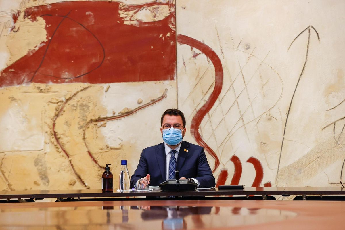 Aragonès es confina a causa d’un positiu al seu nucli familiar Aragonès es confina a causa d’un positiu al seu nucli familiar
