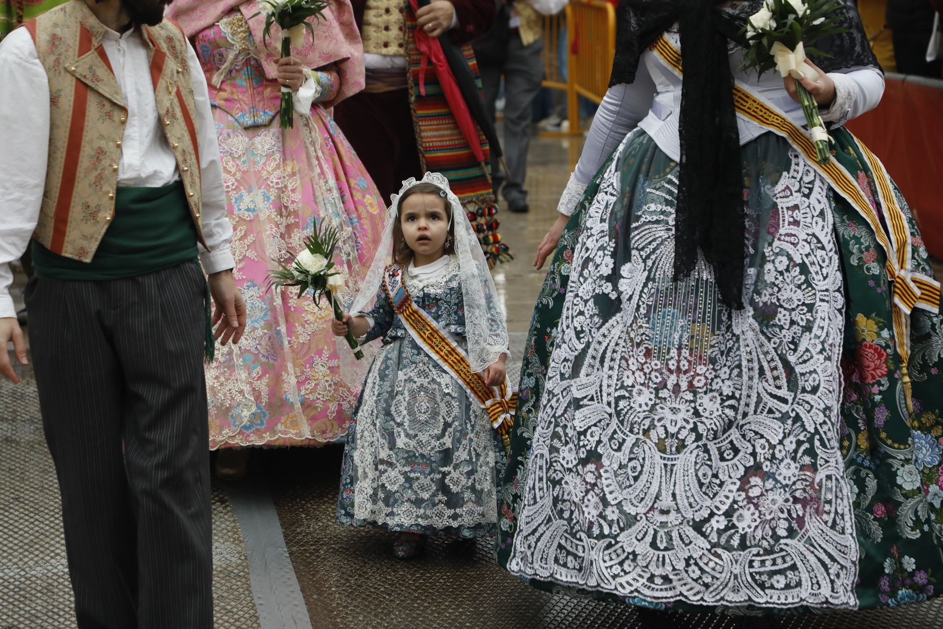 Búscate en el primer día de ofrenda por la calle de Quart (entre las 17:00 a las 18:00 horas)