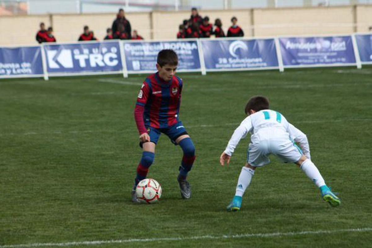 Nacho Pérez lleva desde los siete años en la cantera del Levante UD.