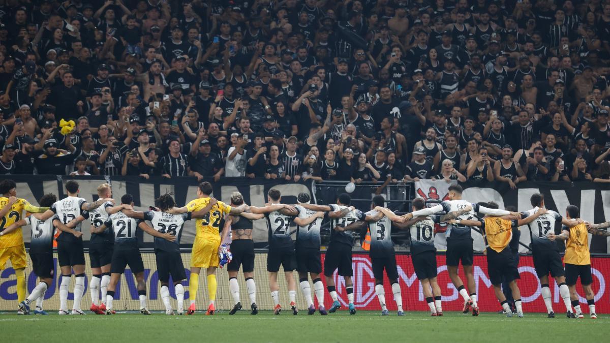 Corinthians risks salvation in ten games