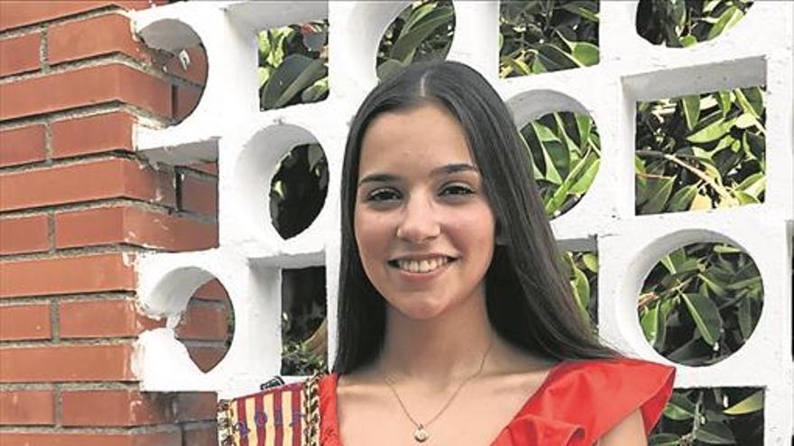 «Ser reina de Nules te ayuda a apreciar más las tradiciones»