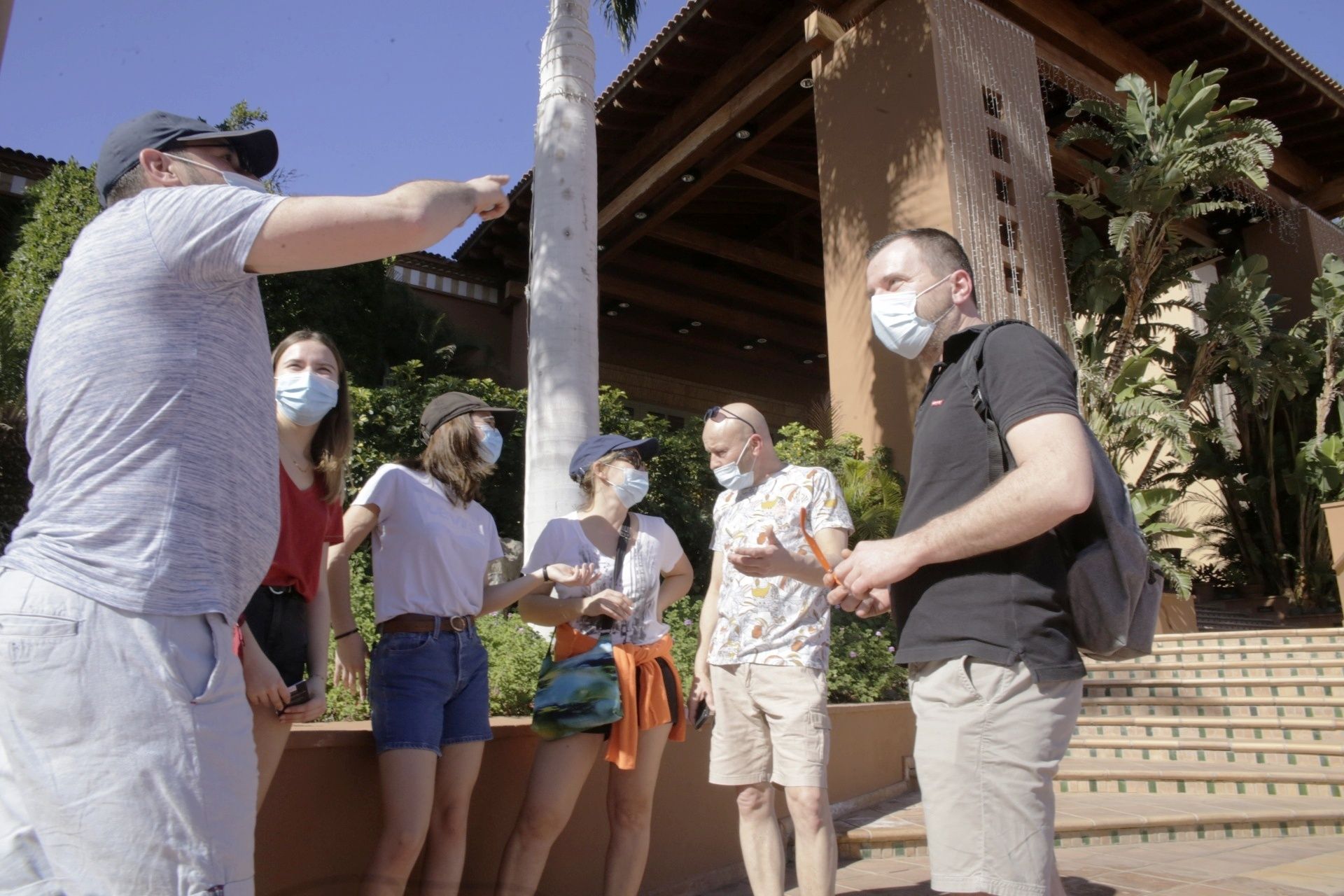 Actividad en el entorno del hotel H10 Costa Adeje un año después de su confinamiento