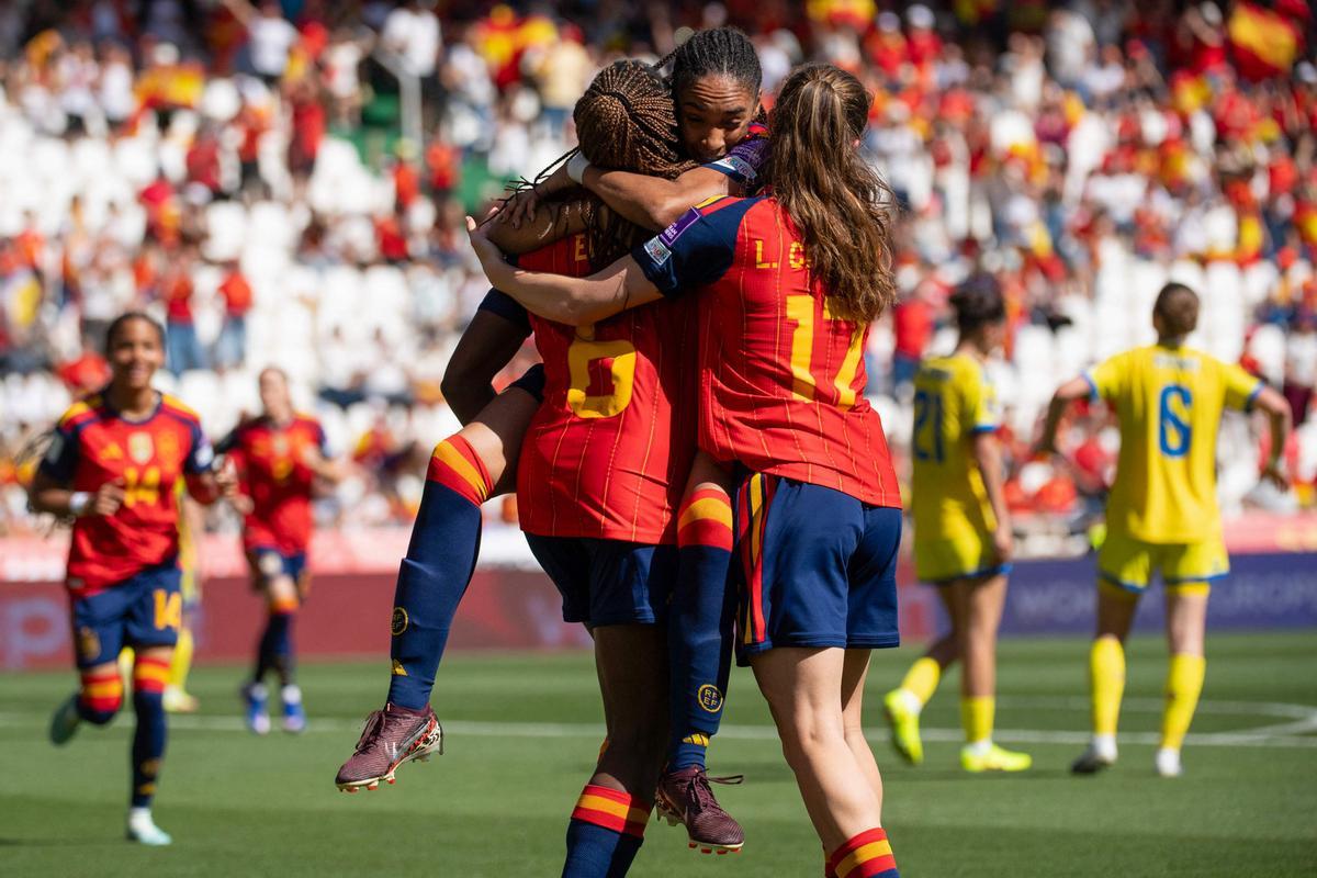 Partido de clasificación para la Copa Mundial Femenino entre España y Ucrania, en imagenes.