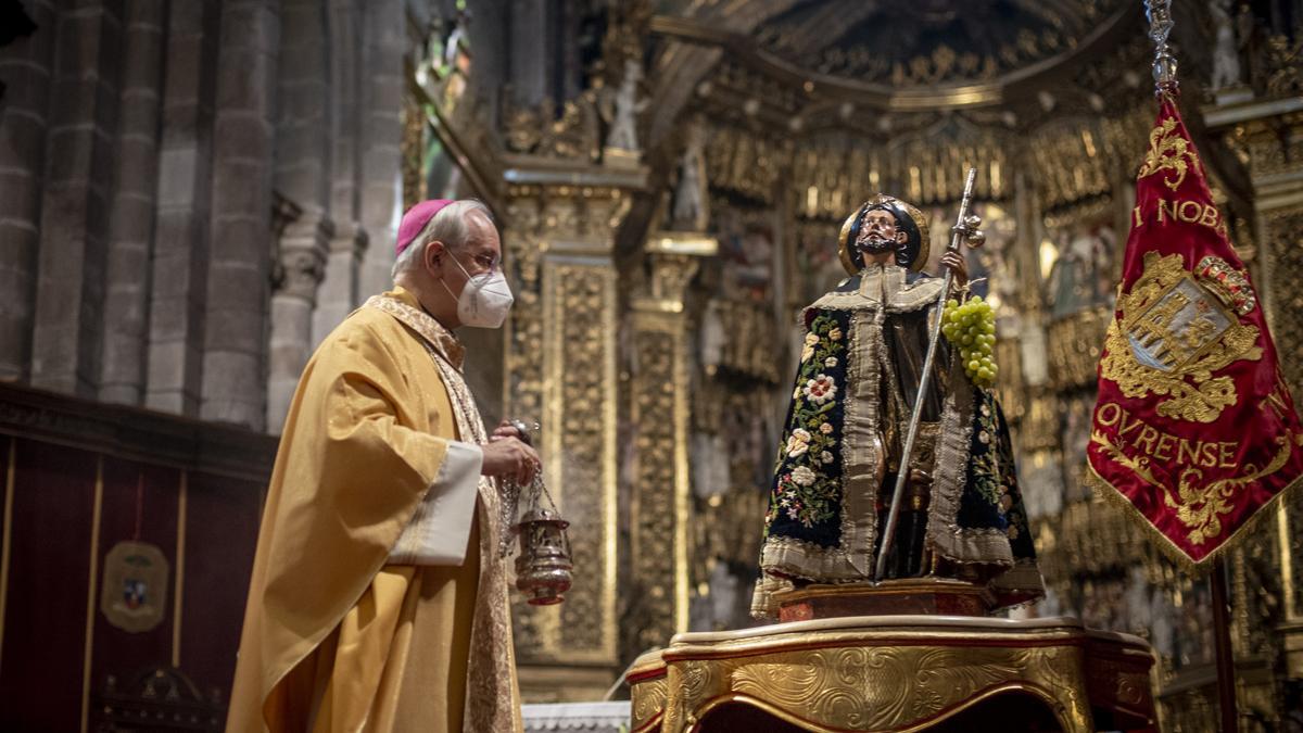 Leonardo Lemos, en una eucaristía en la catedral. // BRAIS LORENZO