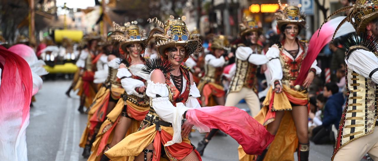 Desfile de comparsas del Carnaval de Badajoz.