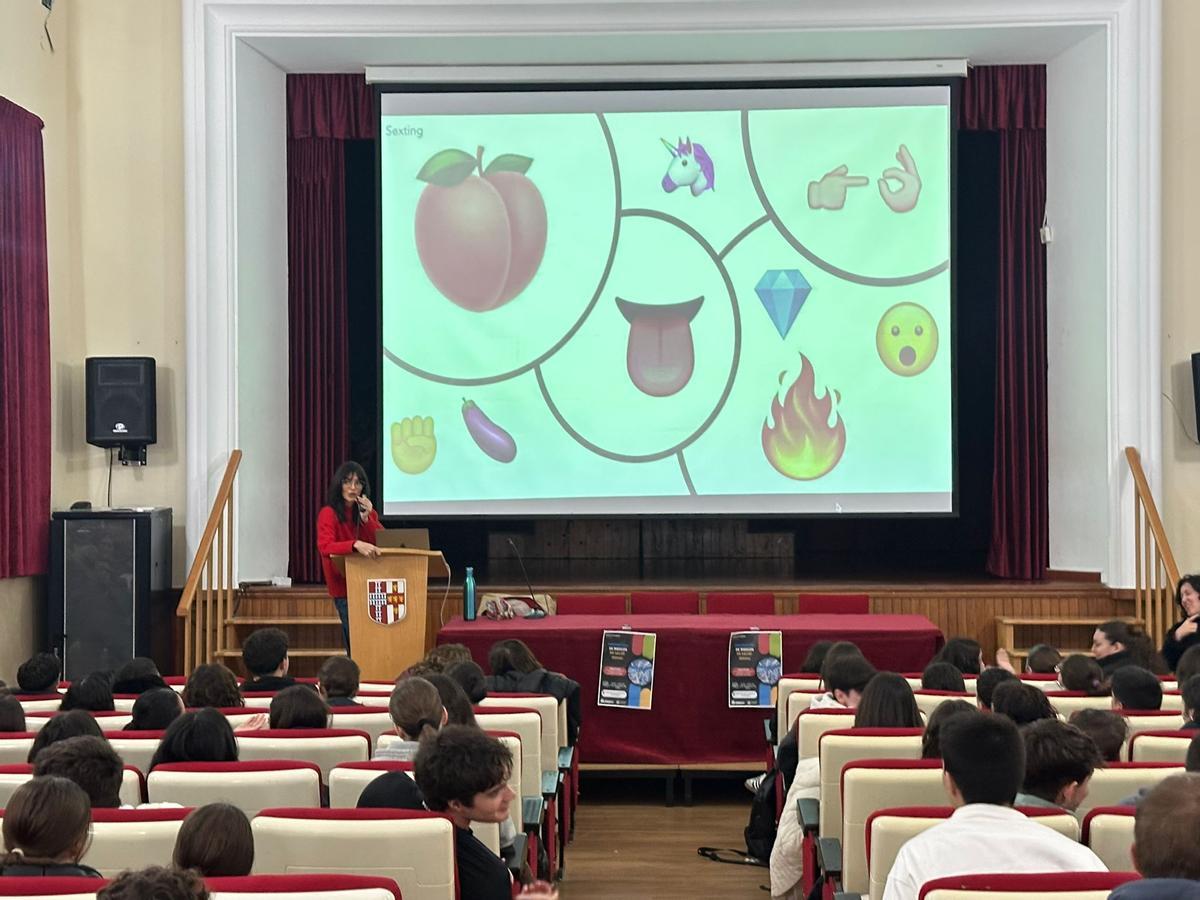 Taller sobre educación sexual en el IES Góngora.