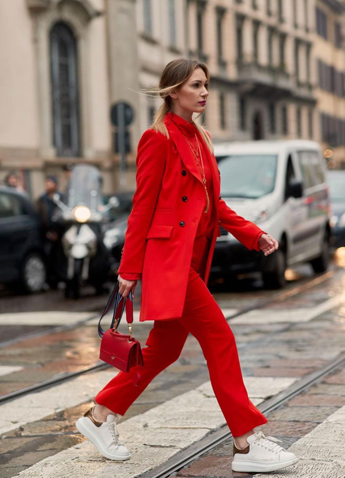 Street style de Milán: el poder del rojo