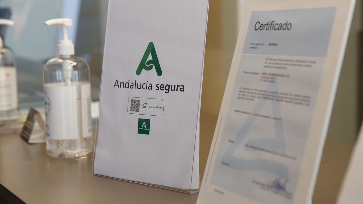 Sello de Andalucía Segura, que garantiza los protocolos anticovid en los establecimientos.