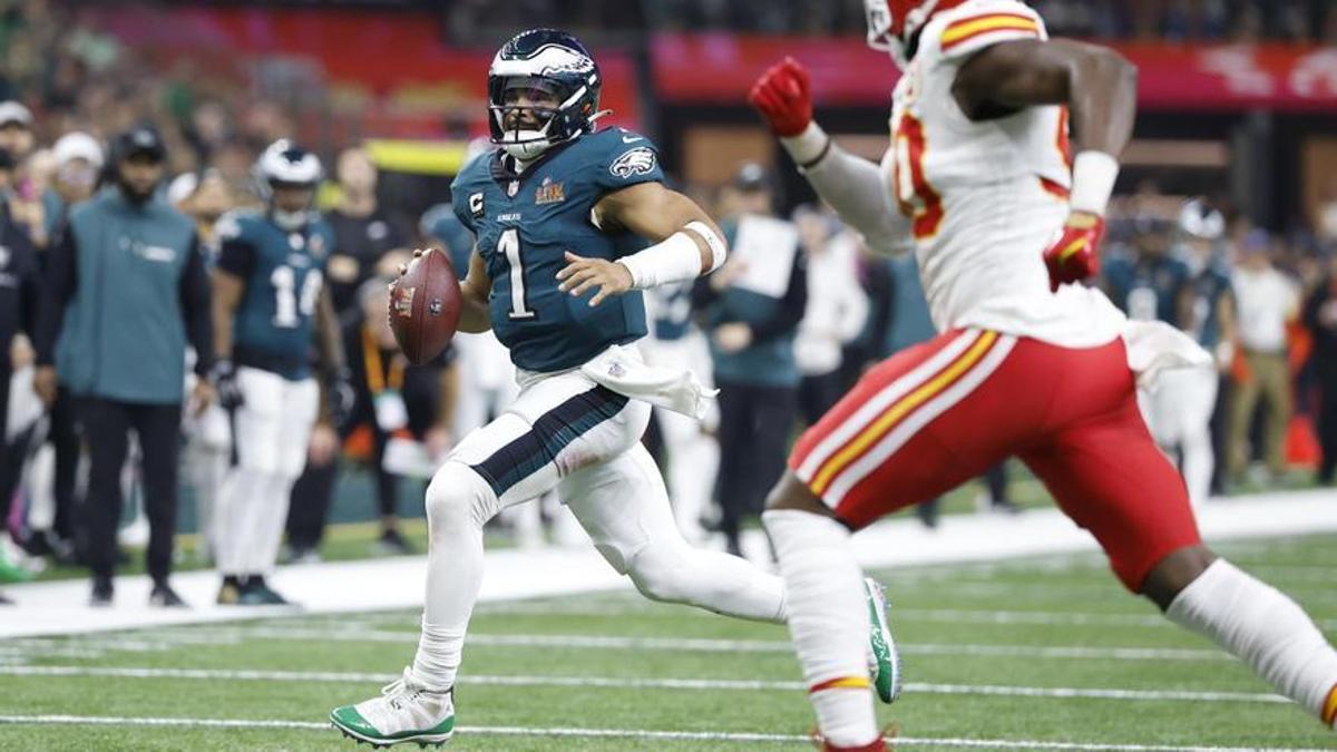 Jalen Hurts, 'quarterback' de los Philadelphia Eagles y MVP de la Super Bowl.