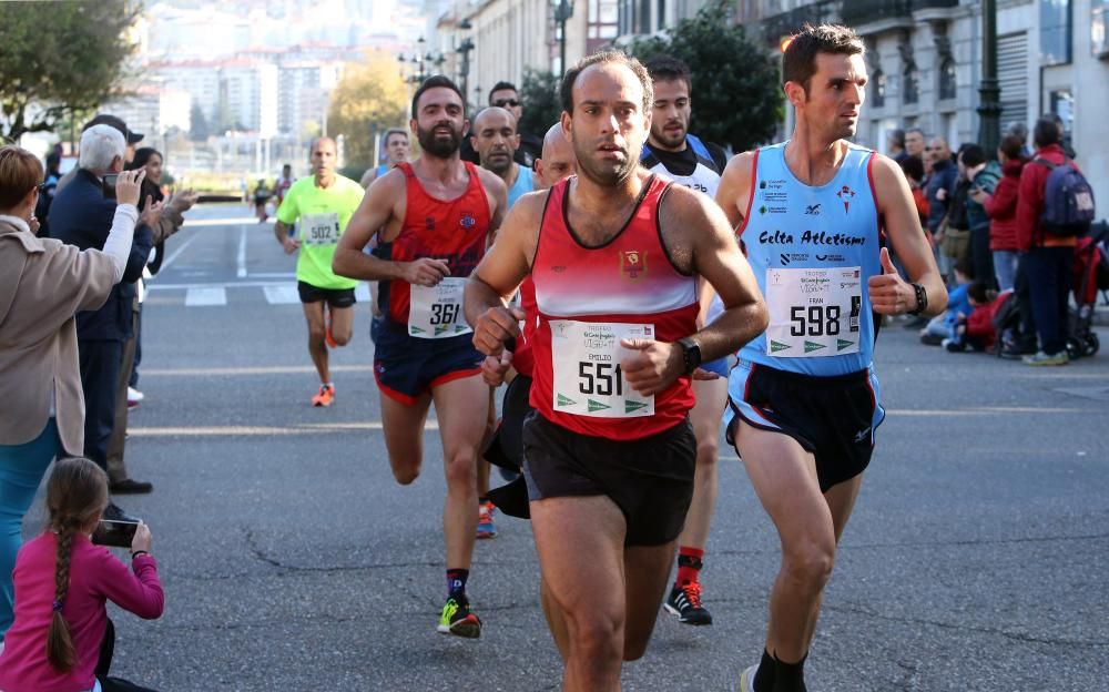 Nuno Costa y Ester Navarrete triunfan en la Vigo +