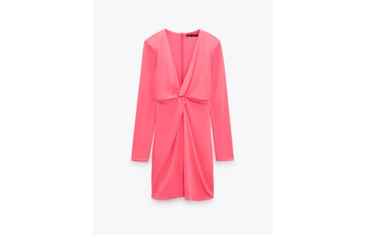 Los 10 vestidos de Zara que debes fichar ya y lucir en primavera