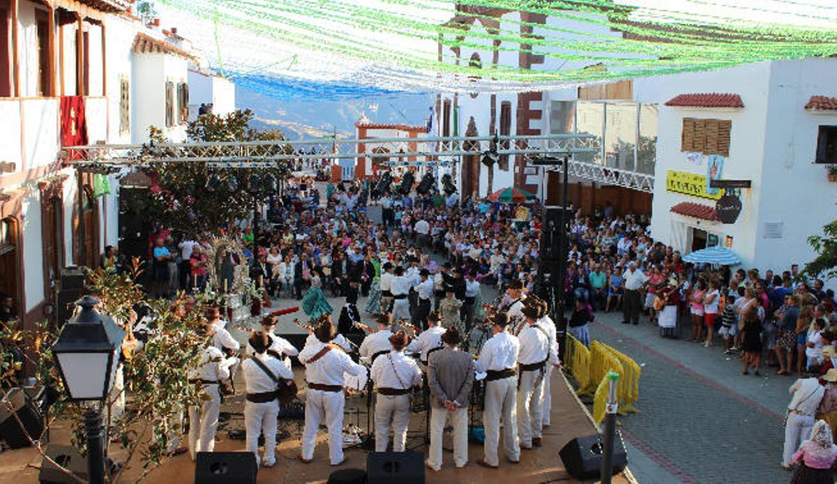 La Virgen de la Cuevita espera un coro
