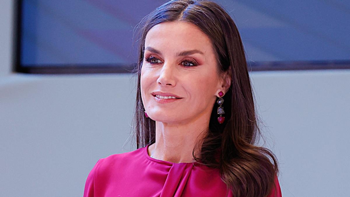 Los mocasines de la reina Letizia son los favoritos de las expertas en moda