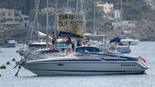 Las imágenes de la protesta de navegantes en el Port d'Andratx