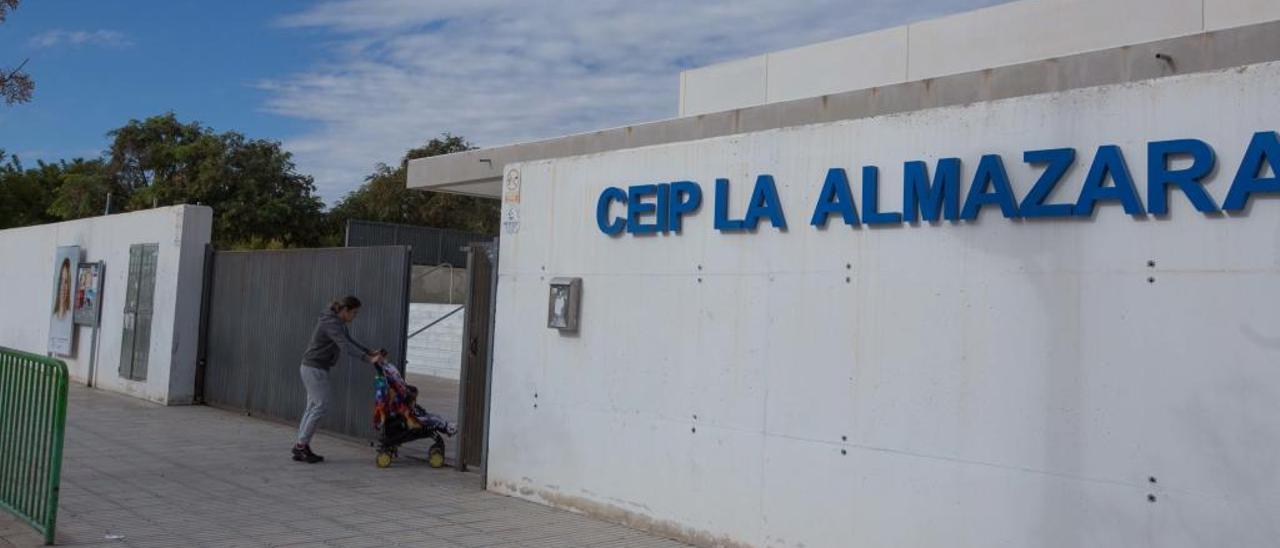 La prórroga del contrato de limpieza afecta al servicio que se presta en los colegios de San Vicente.