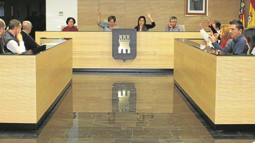 Almassora ratifica 21,1 millones para ganar empleo y servicios en el 2017