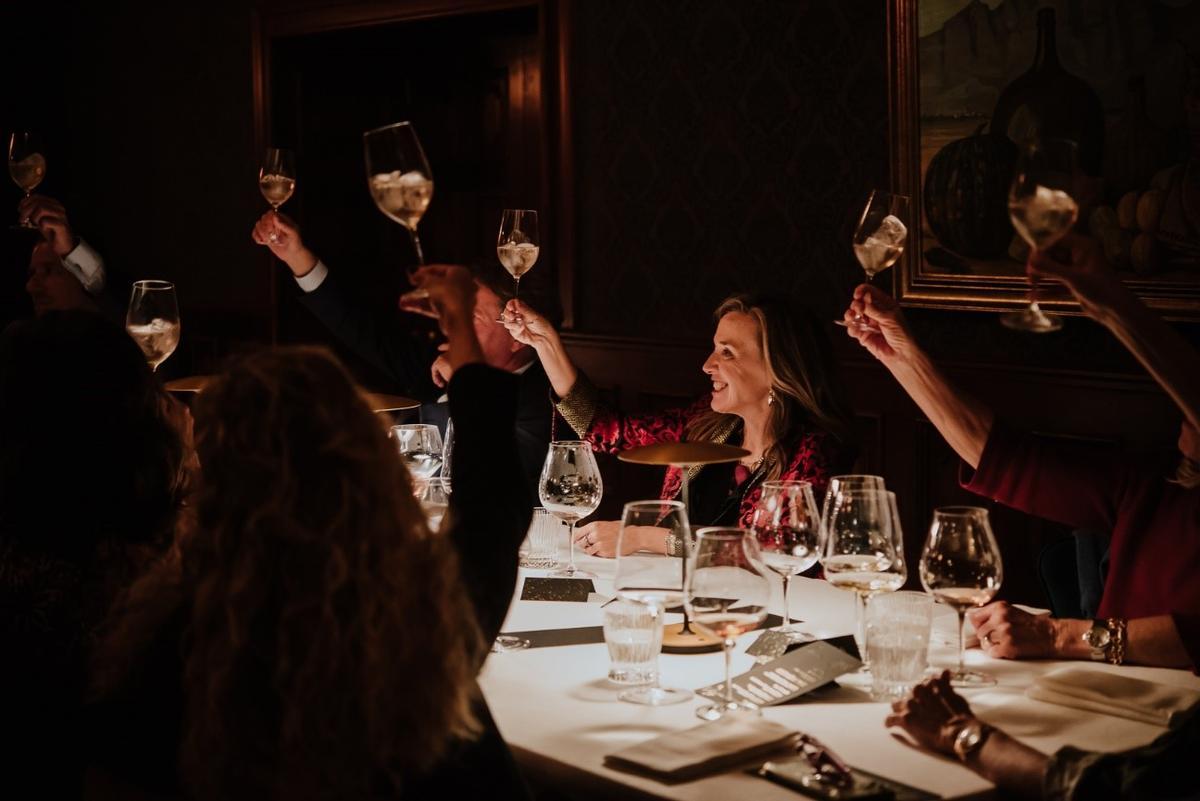 Una de las mesas del restaurante Poemas en Gran Canaria.