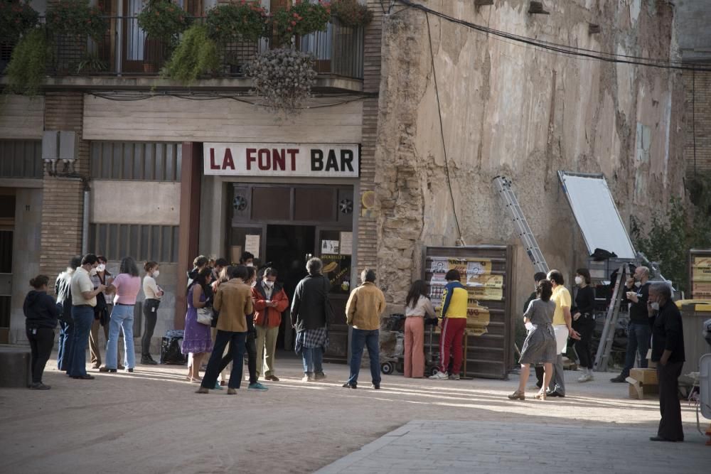 El bar «La Font» es converteix en el centre neuràlgic del rodatge de «Las leyes de la frontera»