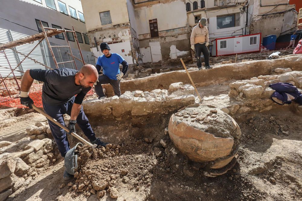 Unas obras dejan al descubierto restos arqueológic