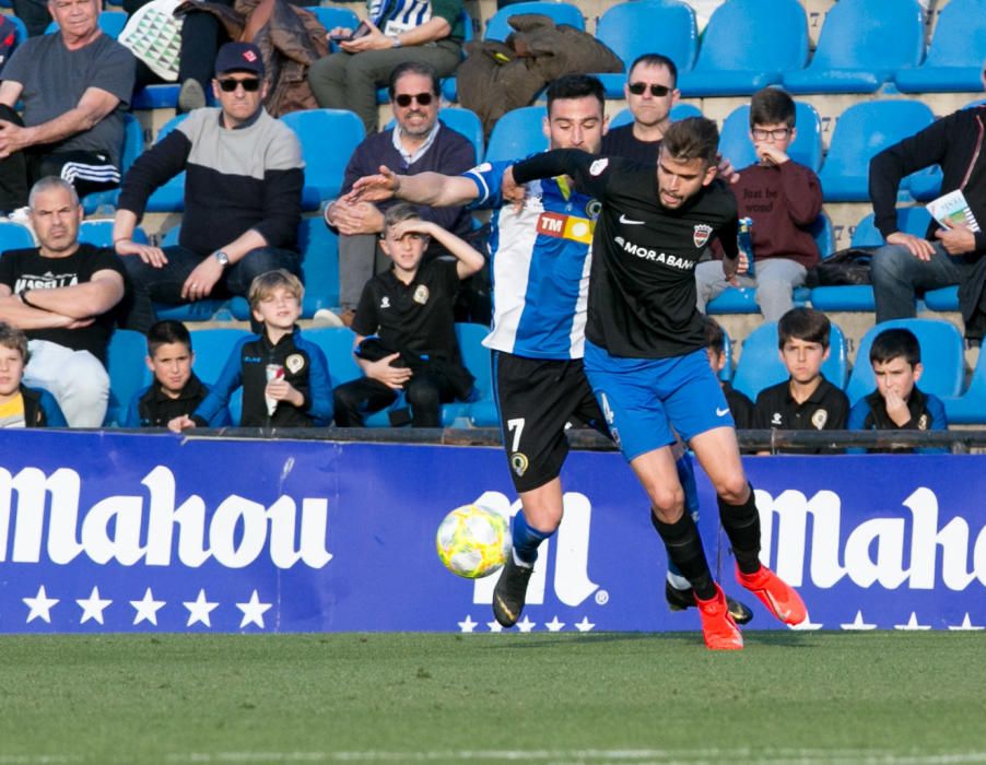 Los blanquiazules desperdician la oportunidad de huir del descenso y no pasan del empate ante un Andorra con uno menos desde el 52'