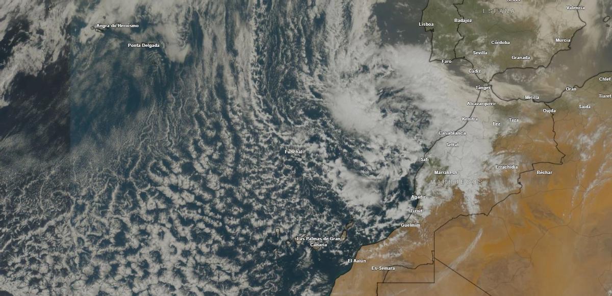 Imagen satélite de la borrasca Regina acercándose a Canarias
