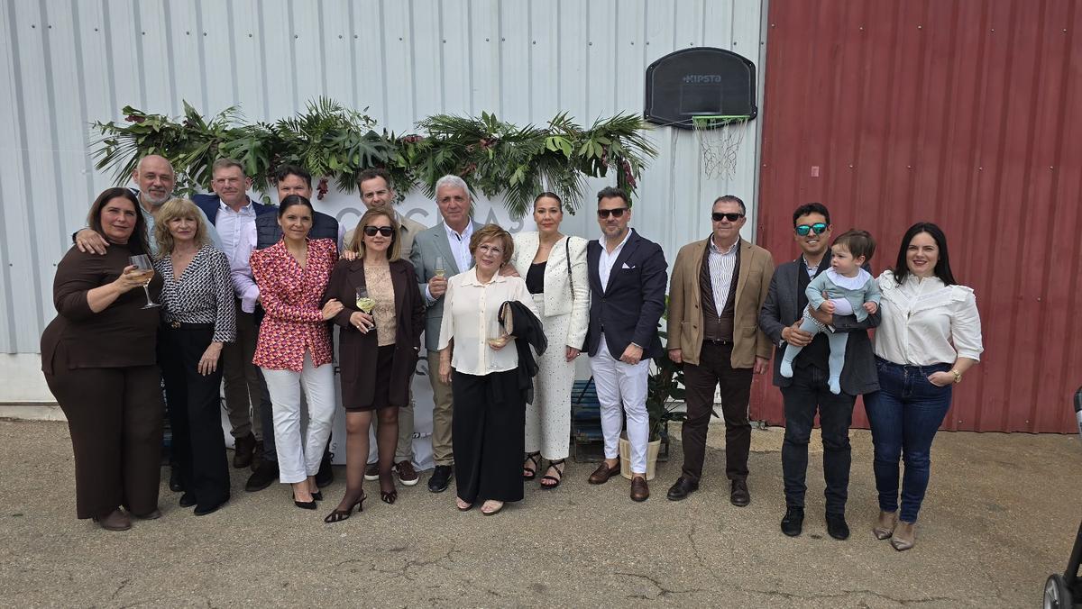 Equipo de Cocinas Quivir, familiares y amigos.