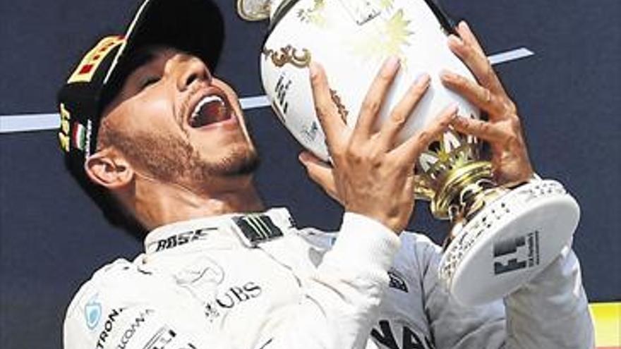 Hamilton se adueña del Mundial de Fórmula 1