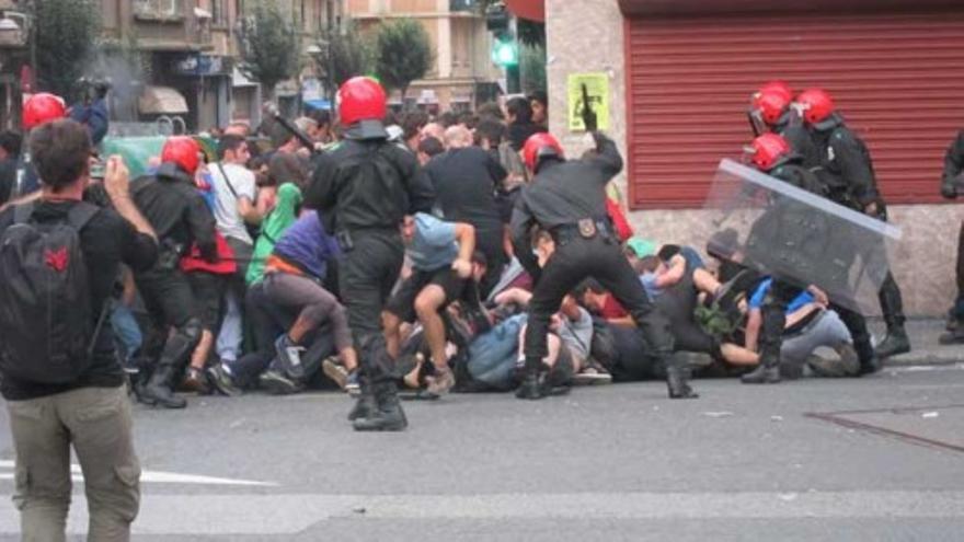 Nuevos disturbios en Bilbao tras el desalojo de un edificio