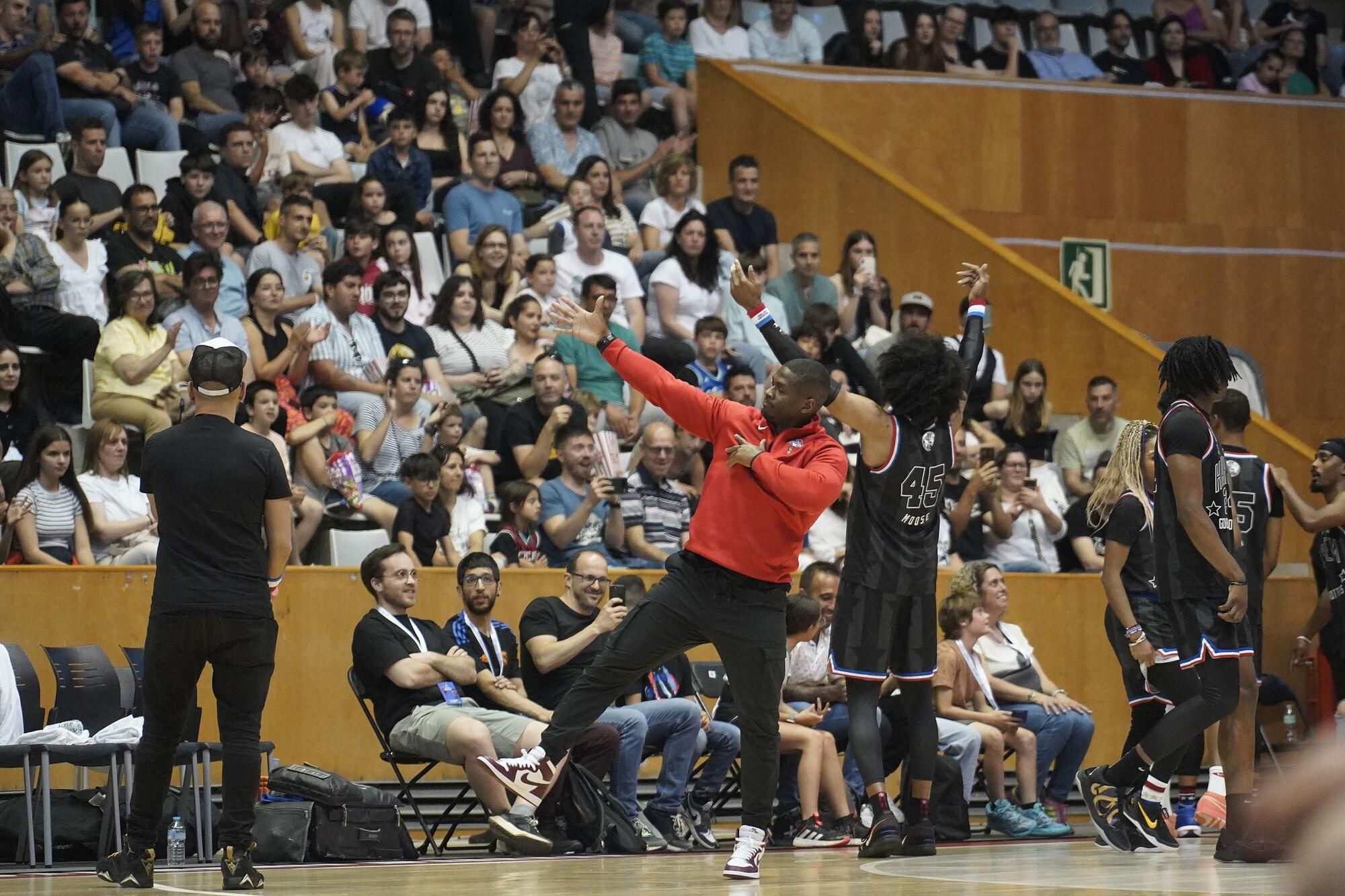 Girona. Fontajau partit dels Harlem Globetrotters