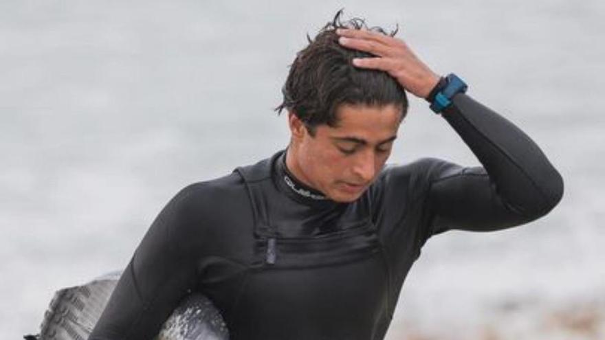 El surfista Fonso Suárez. | NL