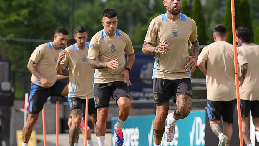 Scaloni: "El que piense que está todo dicho se equivoca, Canadá es un buen equipo"