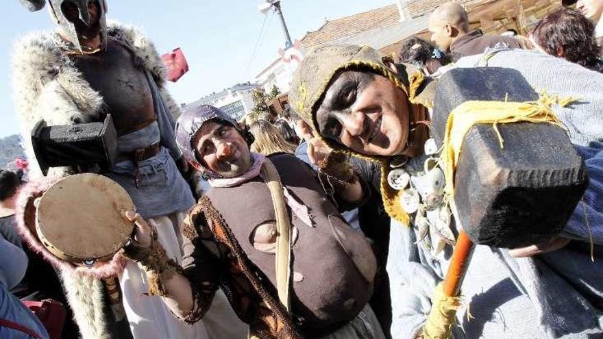 Personajes del medievo en la Festa da Arribada. // Jose Lores