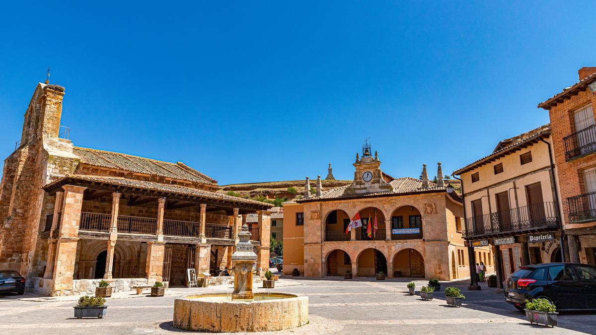 Ayllón, el pueblo rojo de Segovia perfecto para una escapada