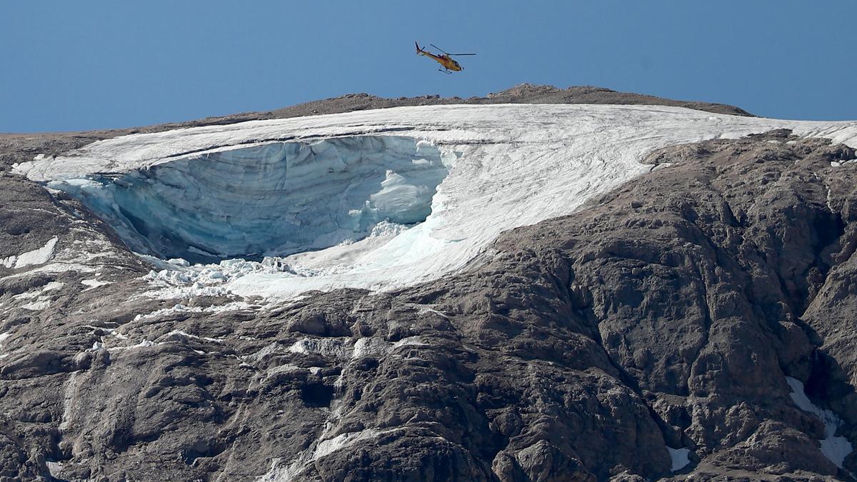 Así se derrumbó el glaciar de la Marmolada