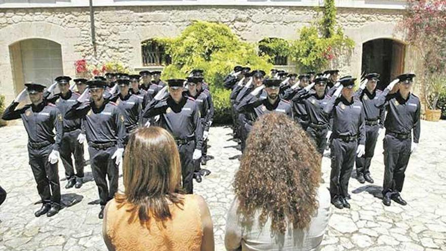 Una reciente graduación de policías locales en Palma.