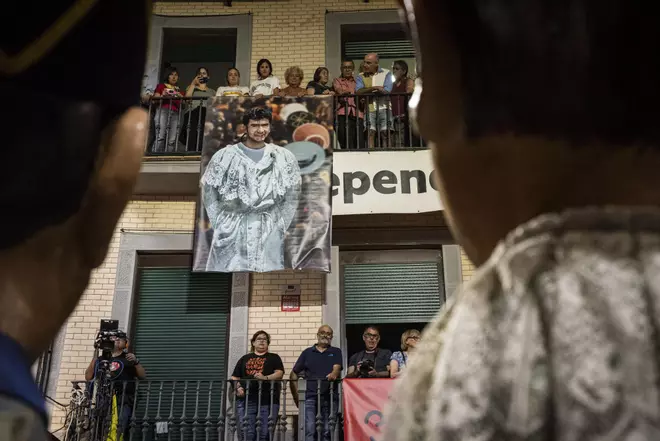 Els nans nous i la plaça de la Patum ballen per Isanta