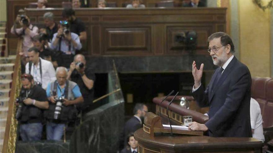 Rajoy asegura que la moción no tiene razón de ser y su uso es &quot;caprichoso&quot;