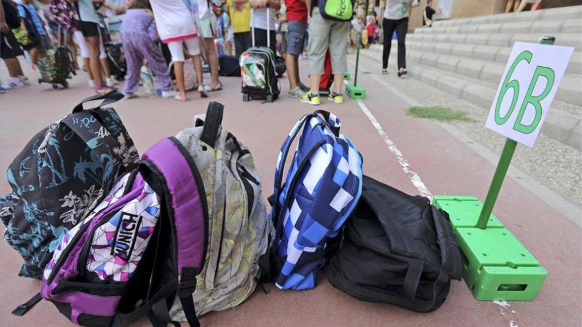 Imagen de archivo de unas mochilas escolares.